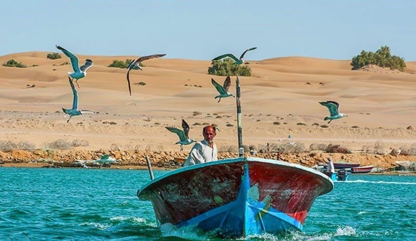 قرية "دارك" الإيرانية: وجهة سياحية على ساحل بحر عُمان